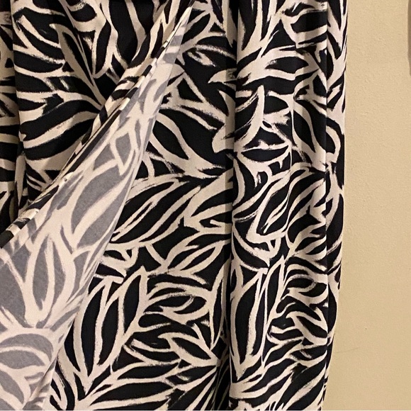 Anne Klein Multi Color Size 4 V-Neck Abstract Print Wrap Quarter Sleeve Dress - Picture 9 of 12